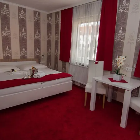 Hotel Restaurant Stoeckl 3*